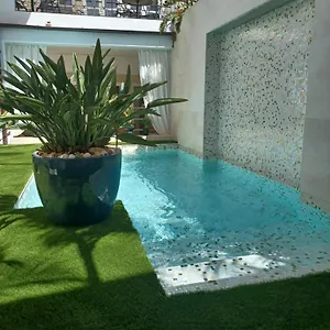 https://villa-zawaia.hotelaalgarve.com