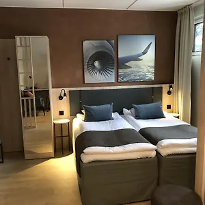 Hotel Pilot Airport ***